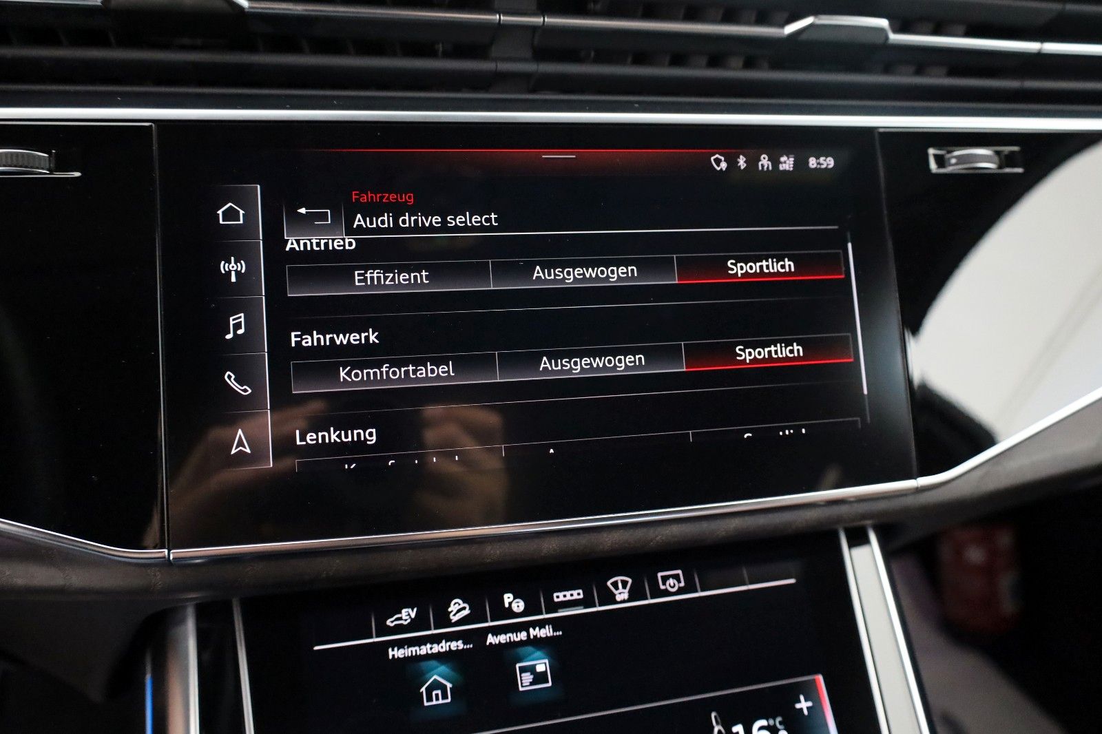 Fahrzeugabbildung Audi Q7 55 TFSIe quattro Leder,Navi,Panorama,Massage
