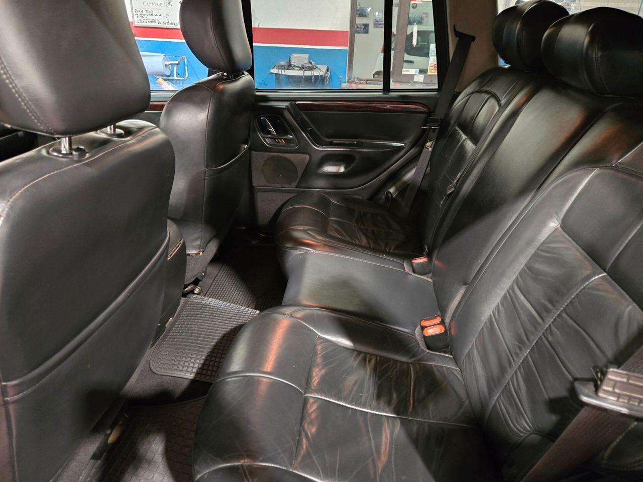 Jeep Grand Cherokee 2004 — photo 8