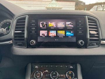 Skoda Karoq 2,0 TDI Style DSG 4x4 LED Navi AHK Kamera