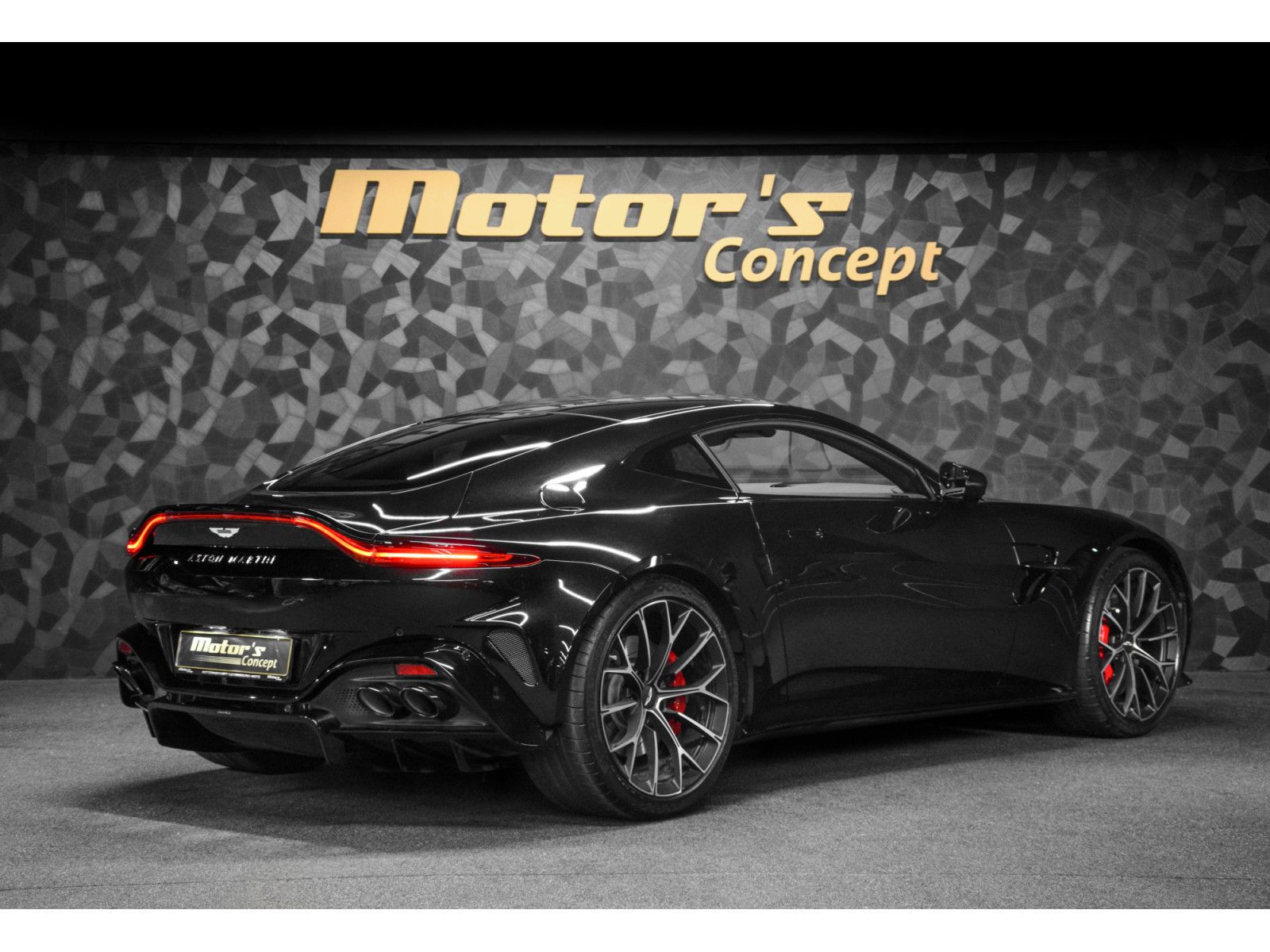 Aston Martin Vantage V8 Coupé imagem 3
