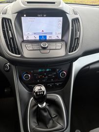 Ford Kuga - 12