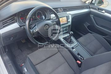 Volkswagen Passat - 10