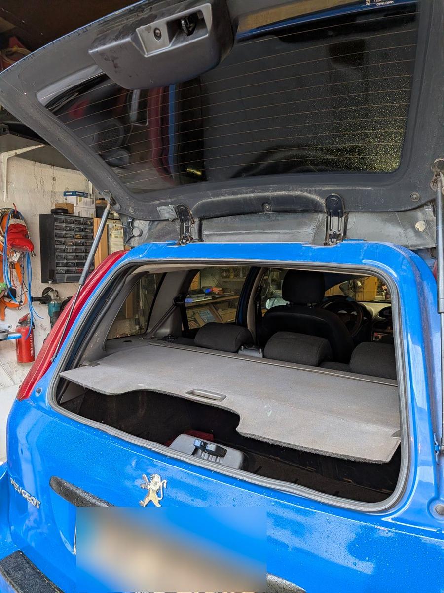 Peugeot  2004 — photo 14