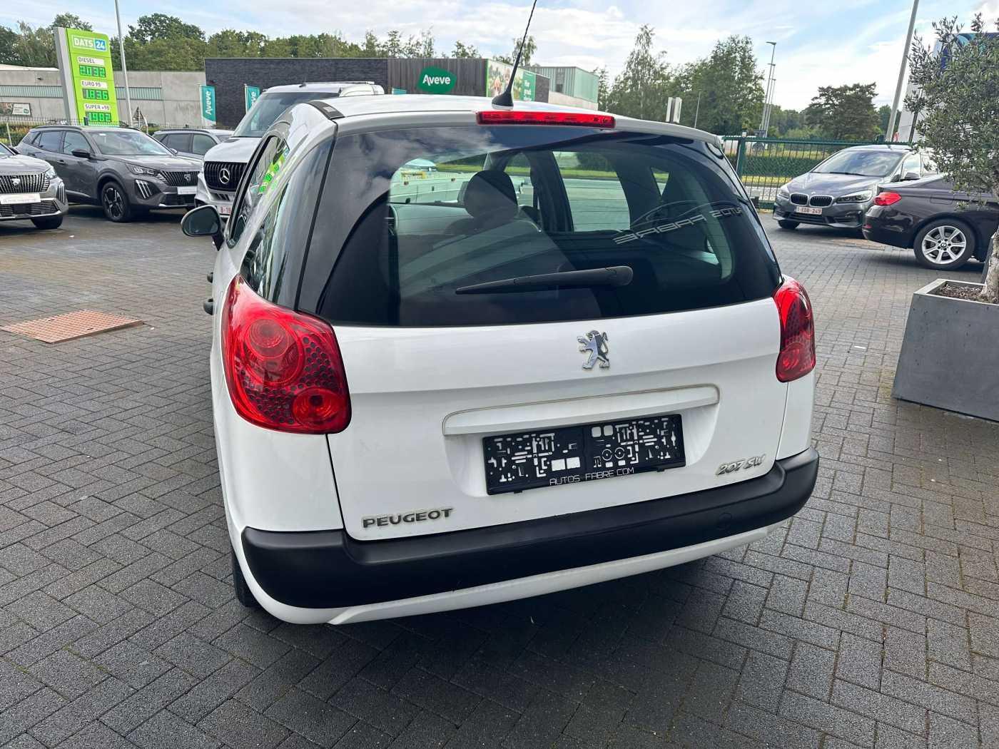 Peugeot 207 2010 — photo 6