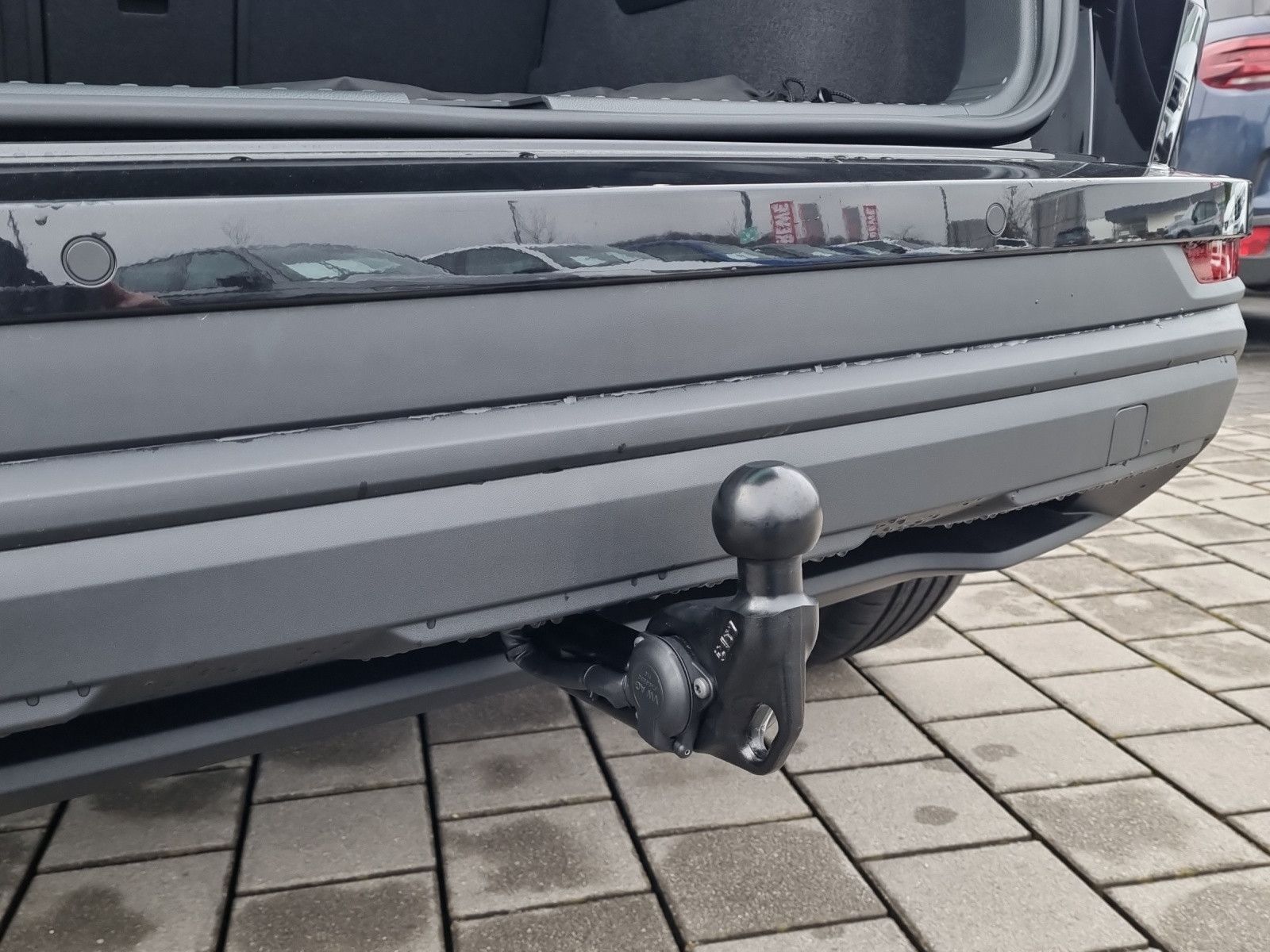 Fahrzeugabbildung SKODA Karoq Balance 1,5 TSI Fahrassi+ Komfort Gar. +3