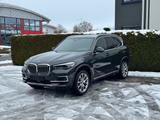 BMW X5 xDrive 45 e xLine 3,0 Hybrid Luxusausführung - BMW: 3.0