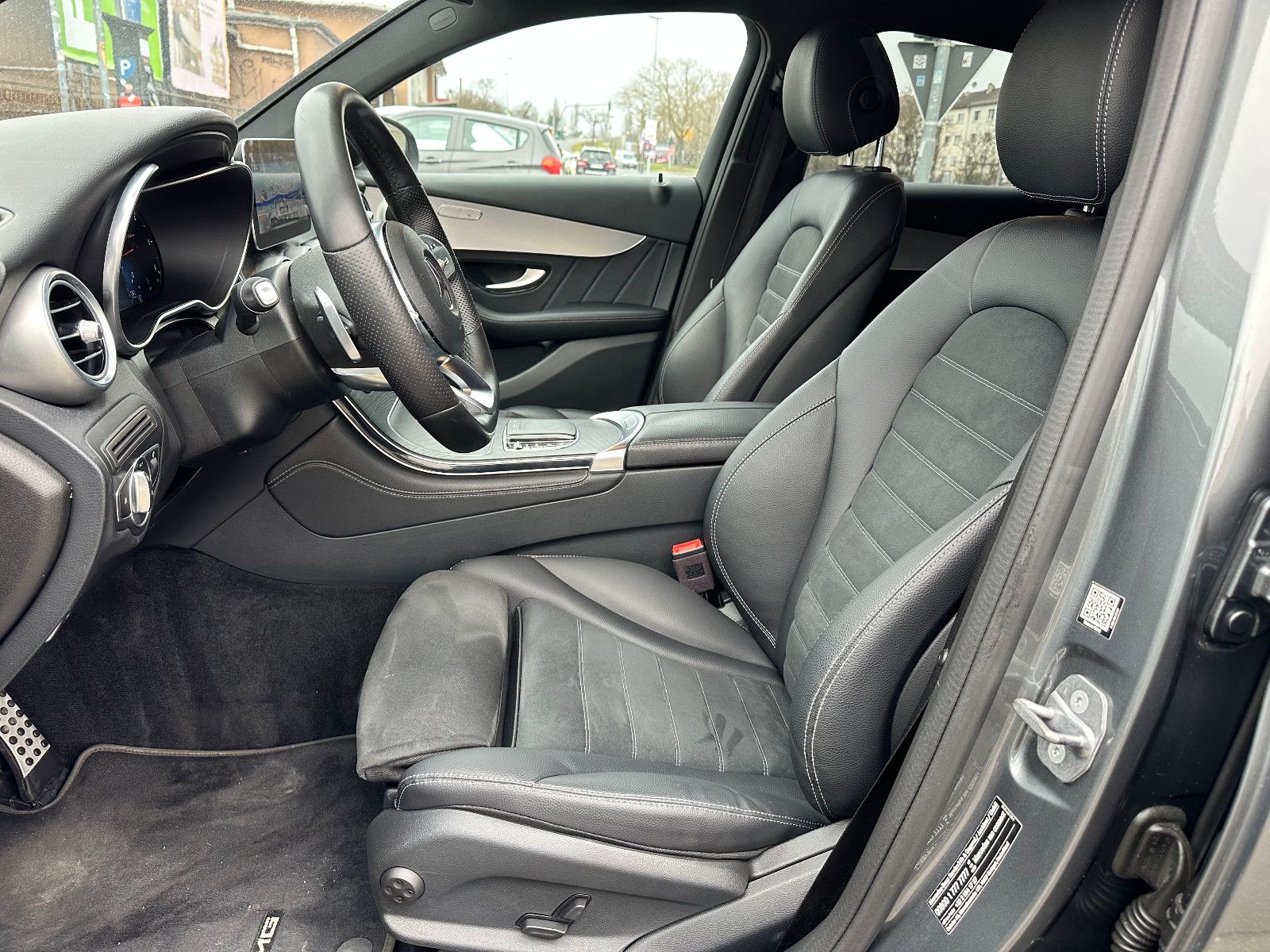 Fahrzeugabbildung Mercedes-Benz GLC 200 d 4 MATIC COUPE AMG PAKET*AHK+KAM*