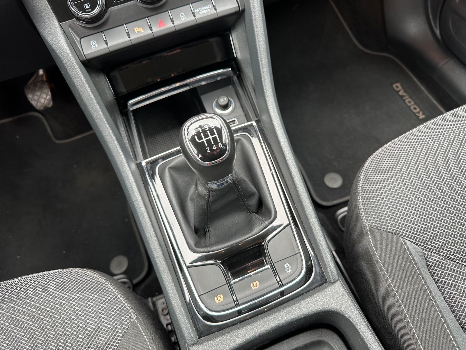 Fahrzeugabbildung SKODA Kodiaq 1.5 TSI Ambition LED/Navi/SHZG/18"