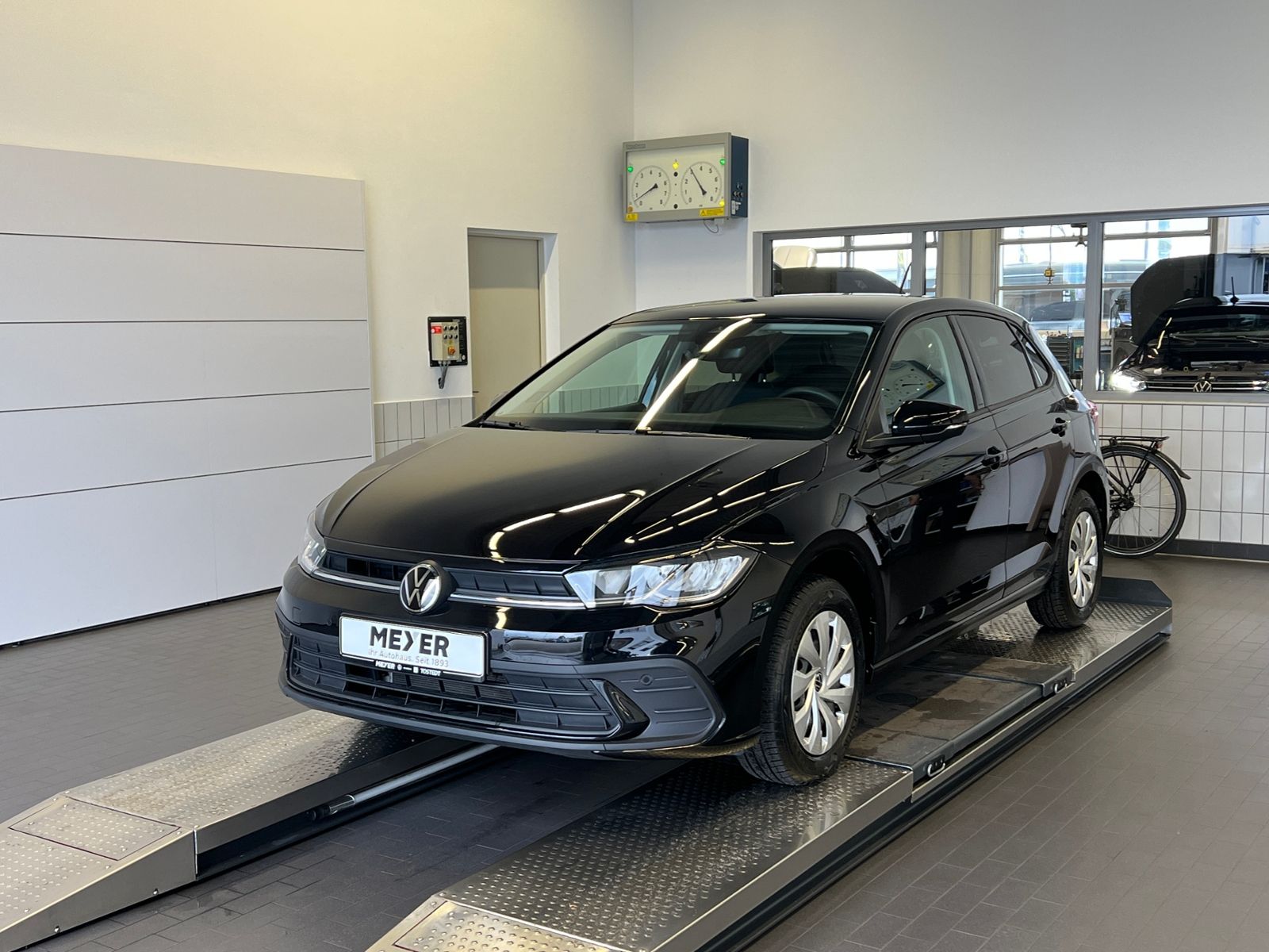 Fahrzeugabbildung Volkswagen Polo Life 1.0 *LED, Climatronic, Sitzhzg., AppCo
