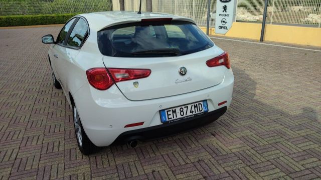 Alfa Romeo Giulietta 1.6 JTDm-2 105 CV Distincti