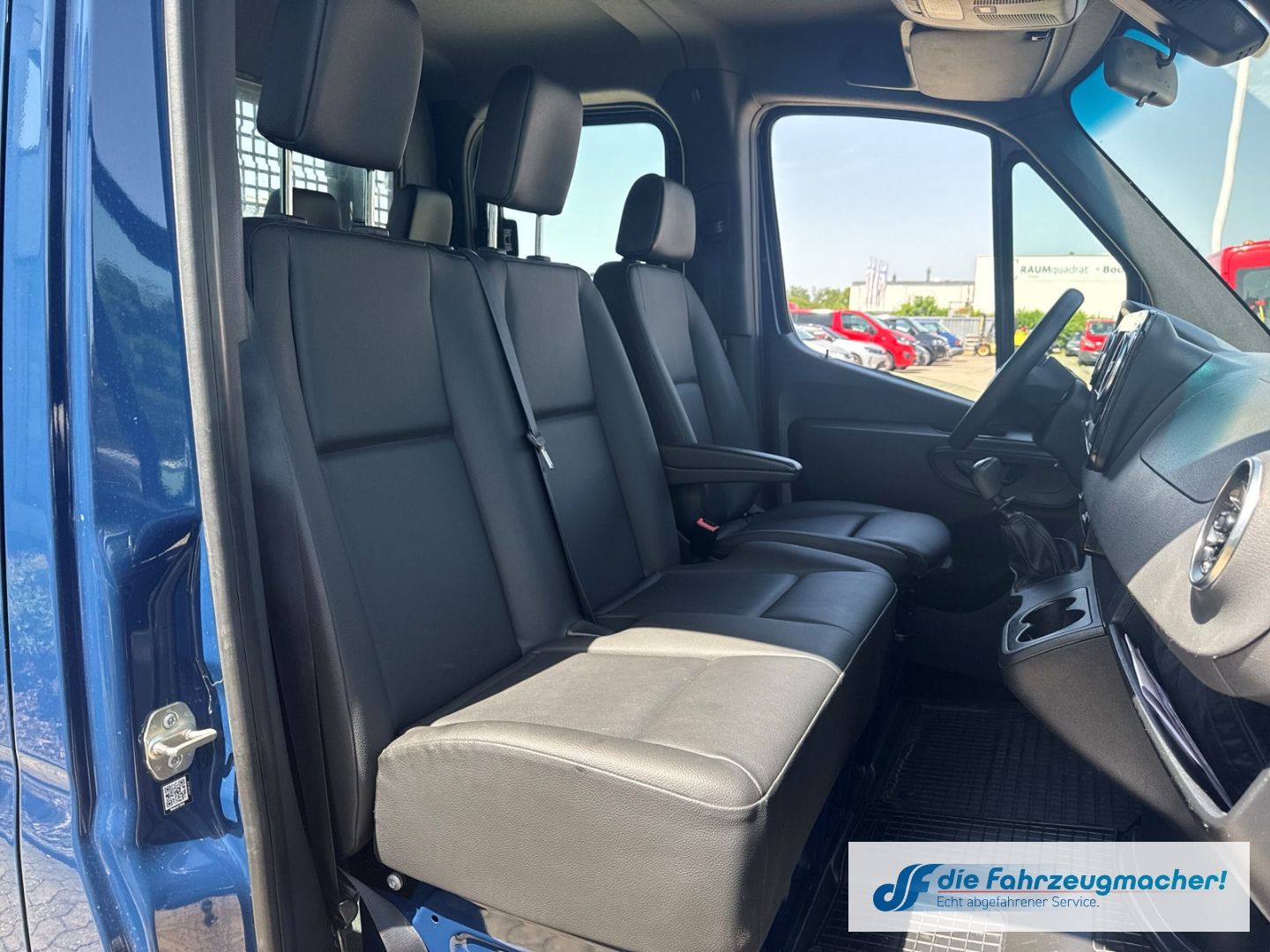 Fahrzeugabbildung Mercedes-Benz Sprinter Pritsche DoKa 316 CDi L3 AHK 3,5t Kamer