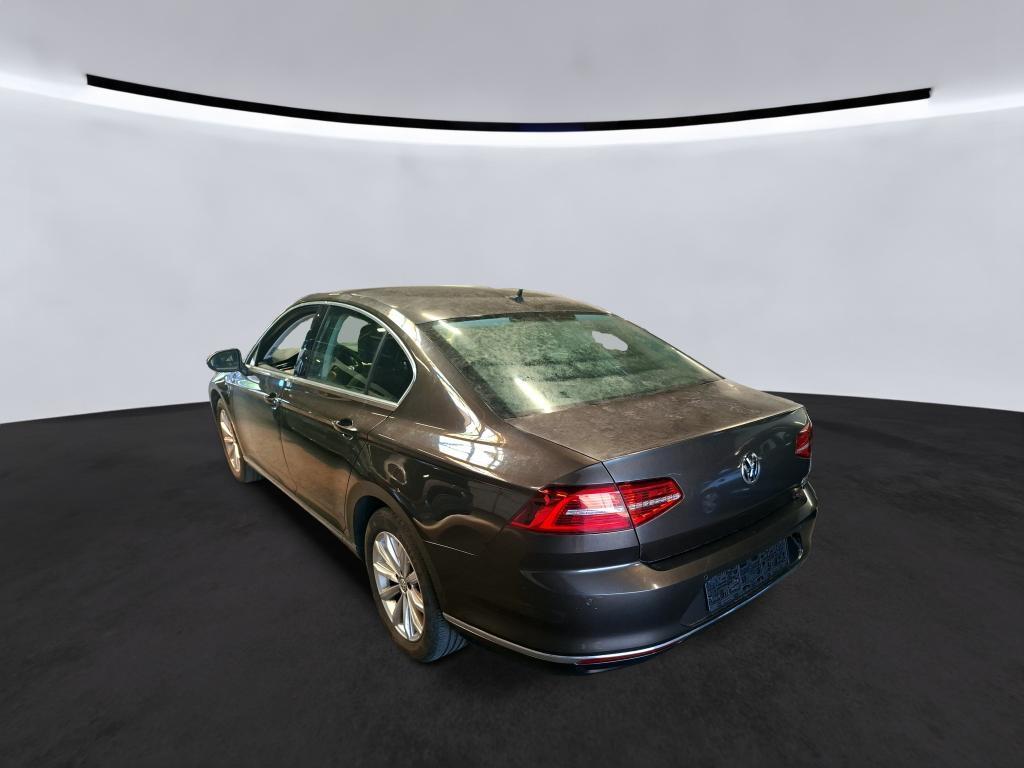 Volkswagen Passat Lim. Highline DSG AHK/StHz/Kamera/ACC