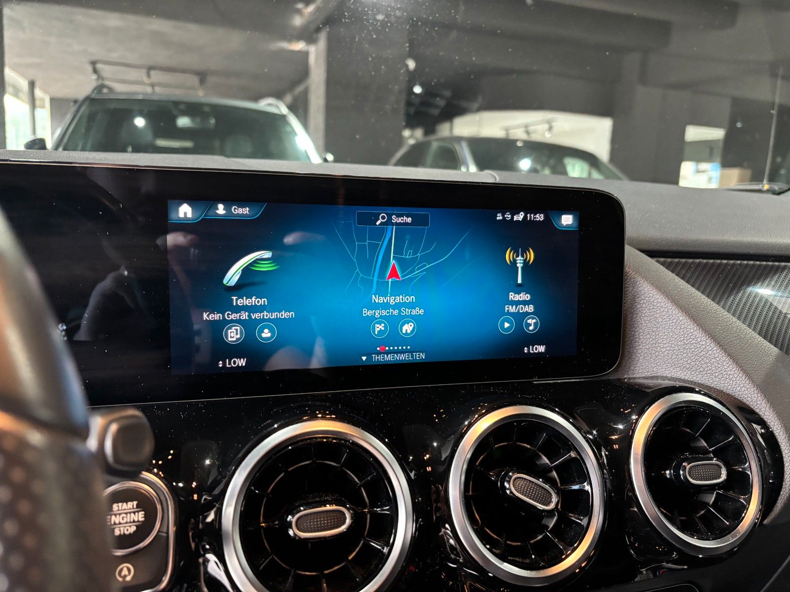 Fahrzeugabbildung Mercedes-Benz GLA 220d //AMG LINE//CARBON/KAMERA/MBUX/AHK/SHZ