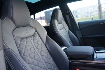 Fahrzeugabbildung Audi Q8 50 TDI Quattro Competition Plus NETTO EXPORT