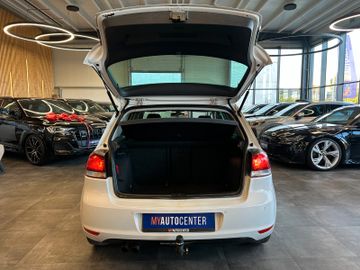 Volkswagen Golf VI*TEMPO*NAVI*PDC*ALCANTARA*1-HAND*