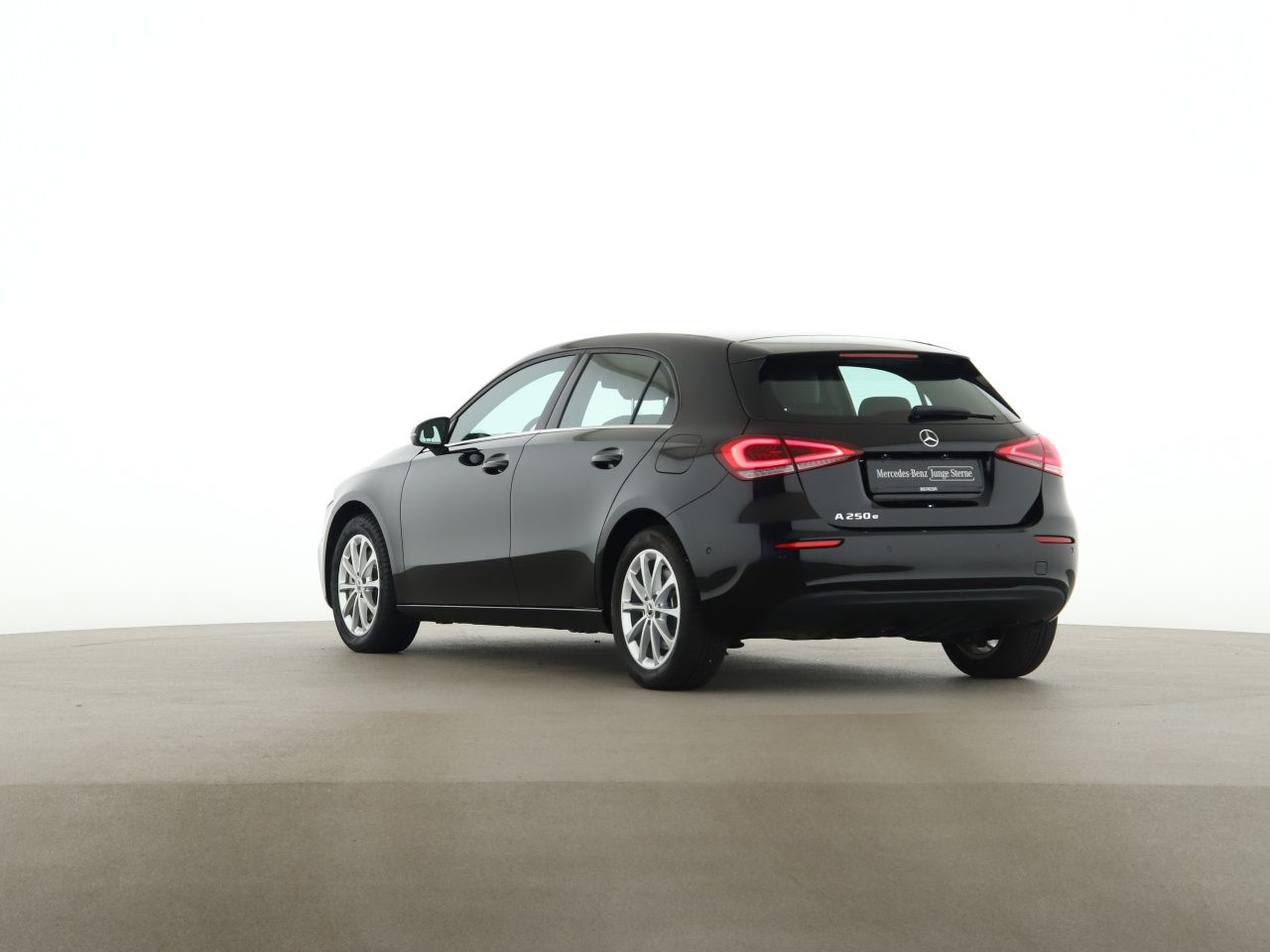 Mercedes-Benz A 250 e Style MBUX Kamera LED Navi Park-Ass foto 5