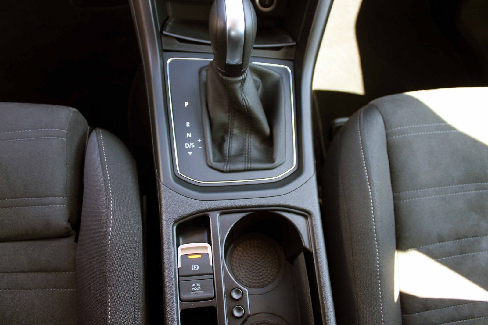 Fahrzeugabbildung Volkswagen Touran Comfortline 2.0 TDI DSG ACC PDC KAM LED