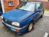 Volkswagen Golf 1.6 Standard - Volkswagen Golf: Standard