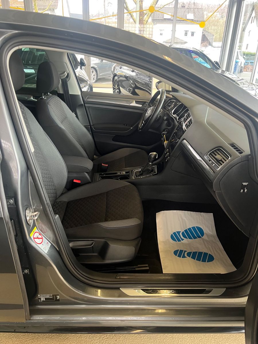 Fahrzeugabbildung Volkswagen Golf VII Lim. 1.5 TSI DSG Join R line *ACC*