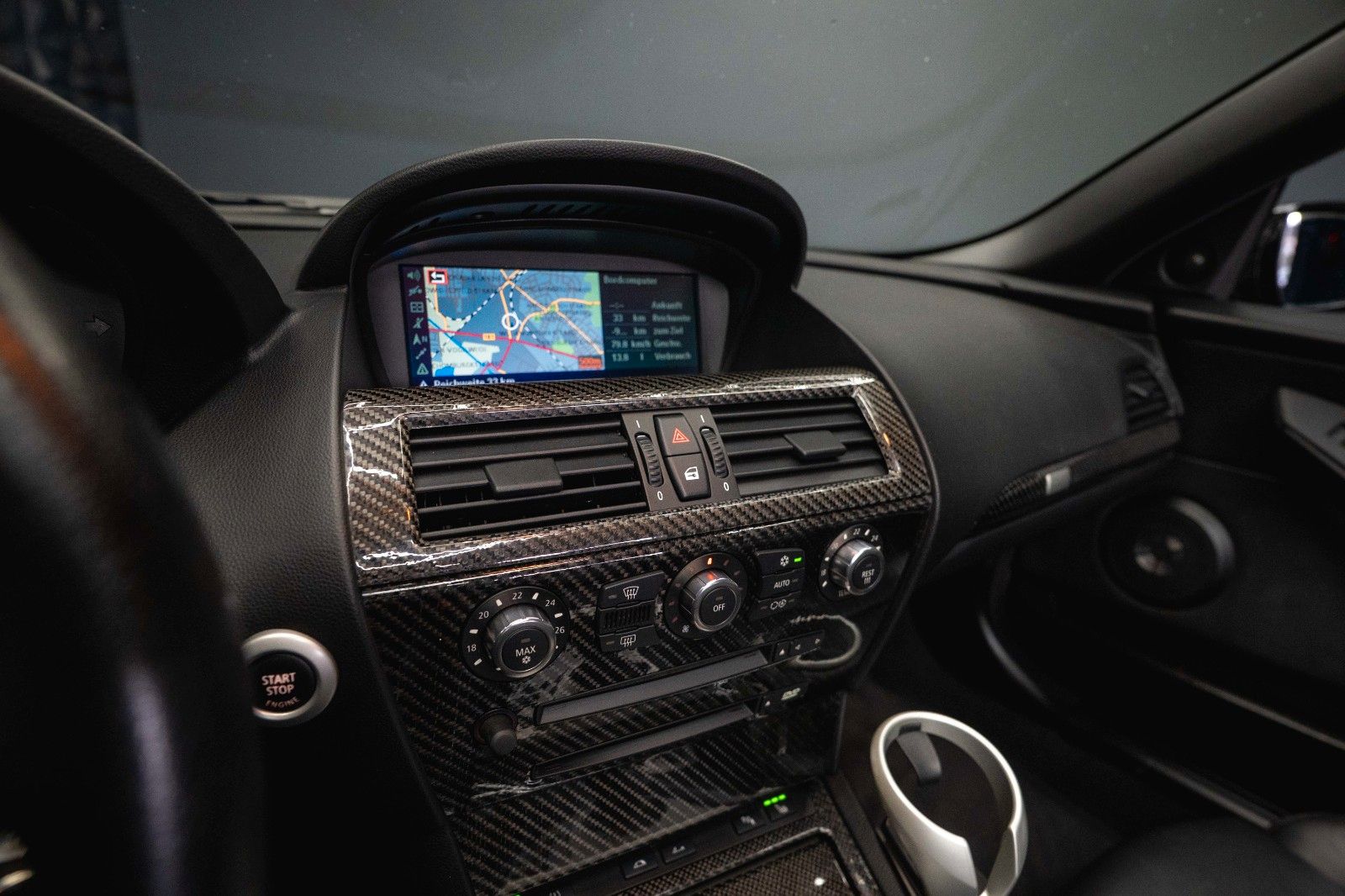 Fahrzeugabbildung BMW M6 Cabrio 5.0 V10 SMG Carbon *Head Up*Bi-Xenon*