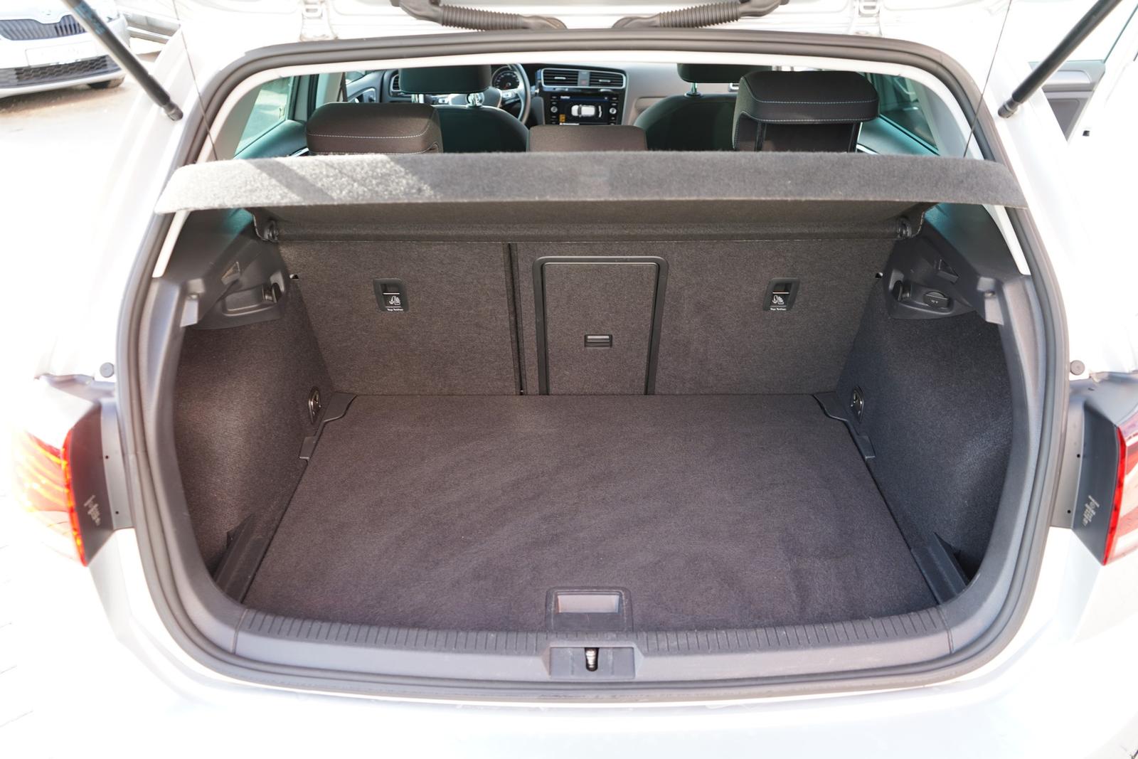 Volkswagen Golf VII 1.0 IQ Drive ACC Totwinkel Sitzheizung