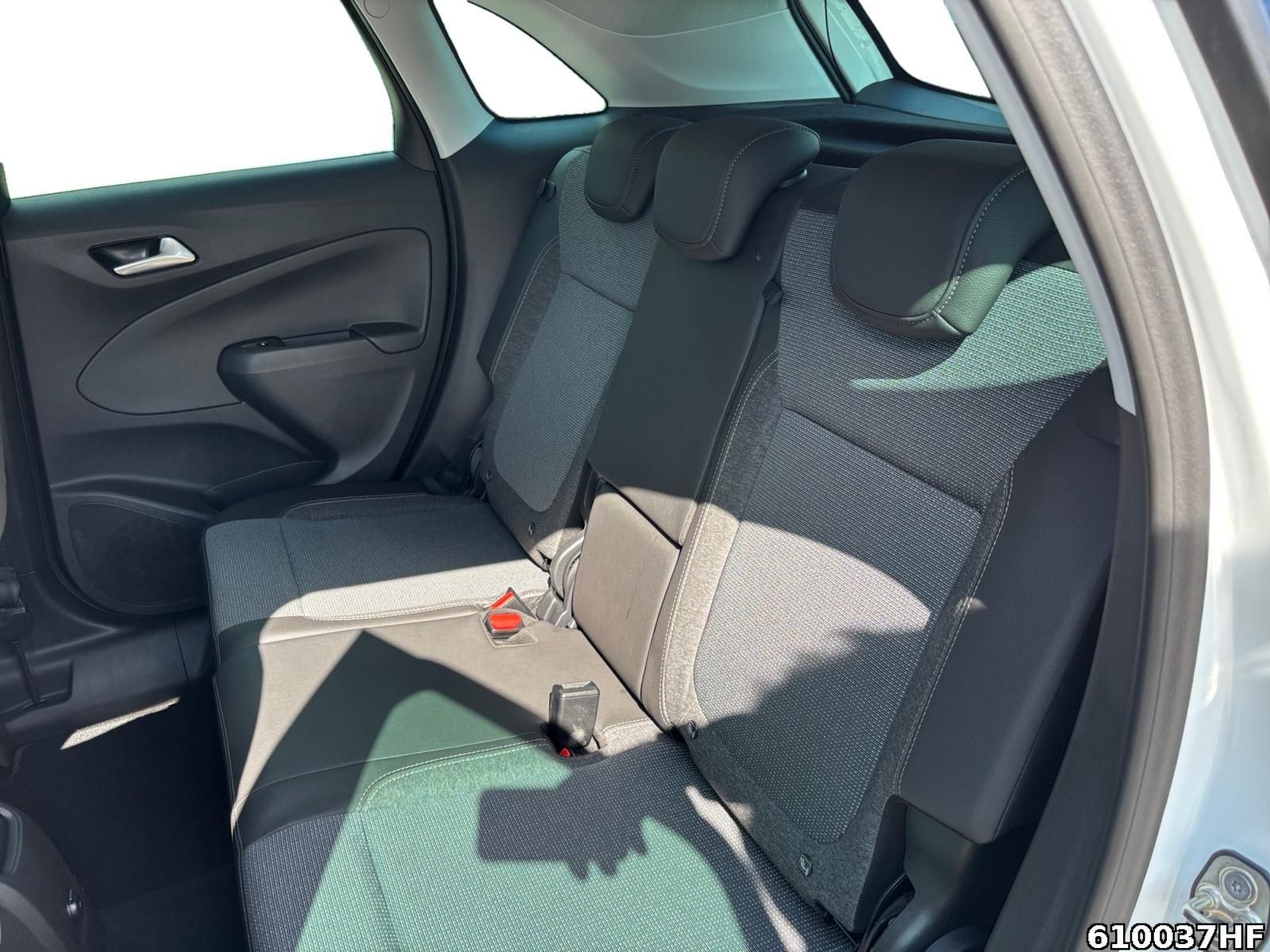 Fahrzeugabbildung Opel Crossland 1.2 Turbo Elegance Paket (EURO 6e)