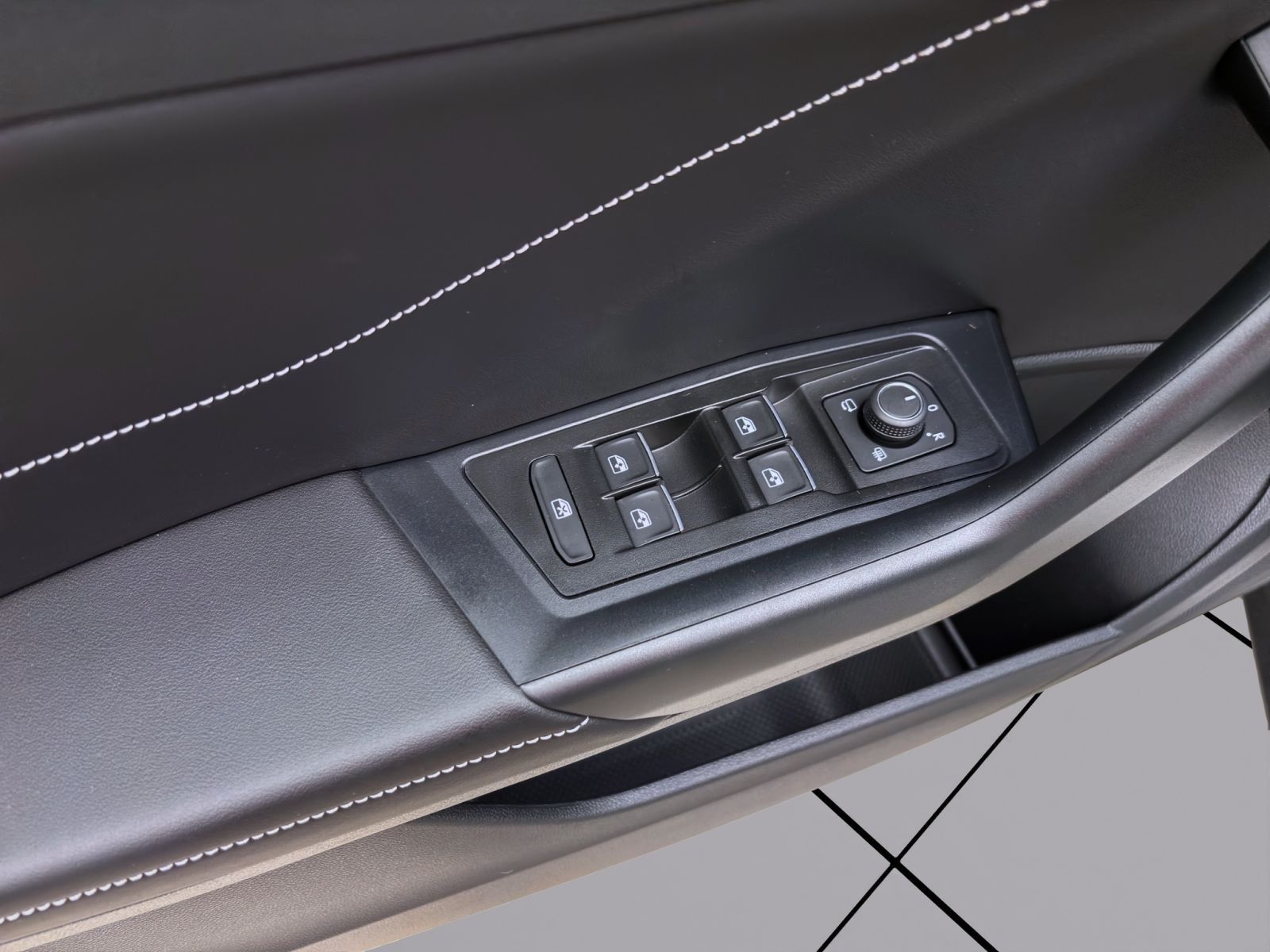 Volkswagen T-Roc - Bild 11