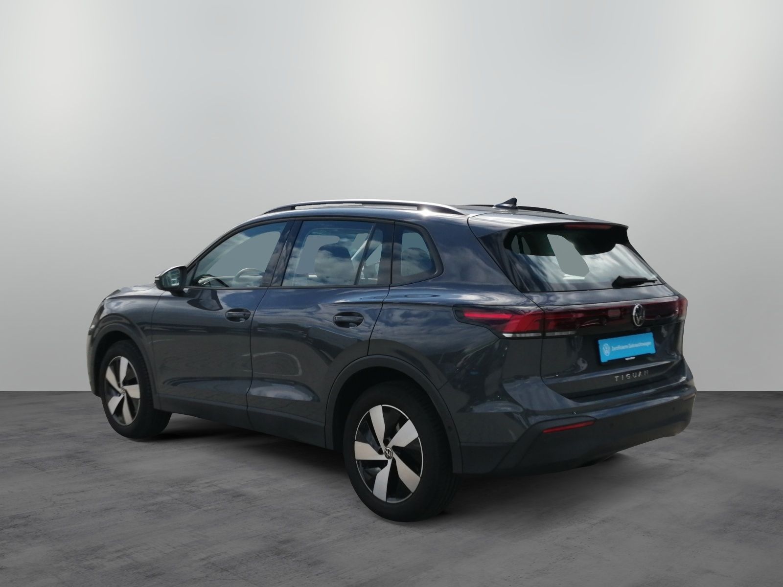 Volkswagen Tiguan 2.0TDI DSG Navi ParkAssi LED AHK Keyl ACC foto 3