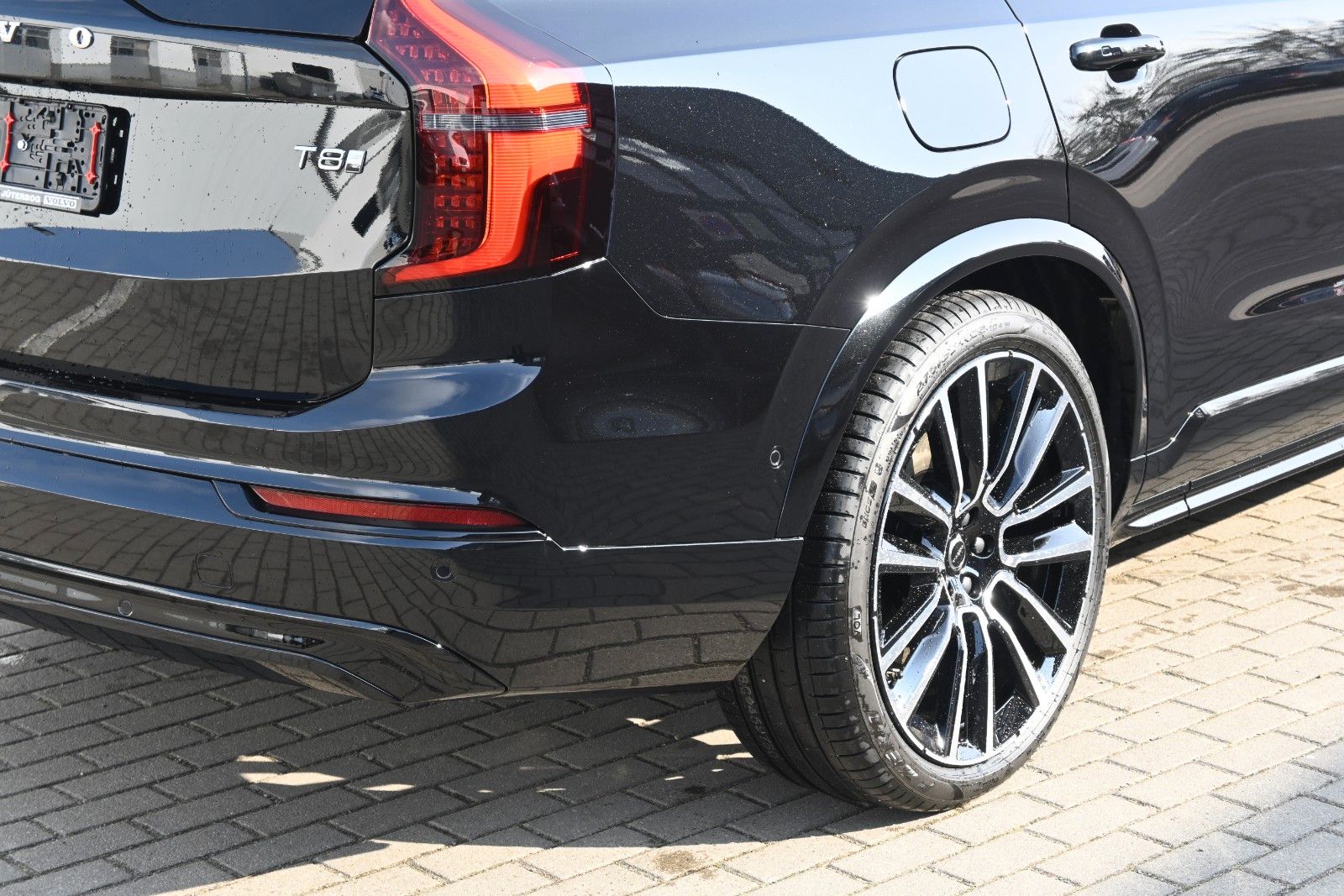 Fahrzeugabbildung Volvo XC90 T8 AWD Ultra Dark Recharge Plug-In Hybrid
