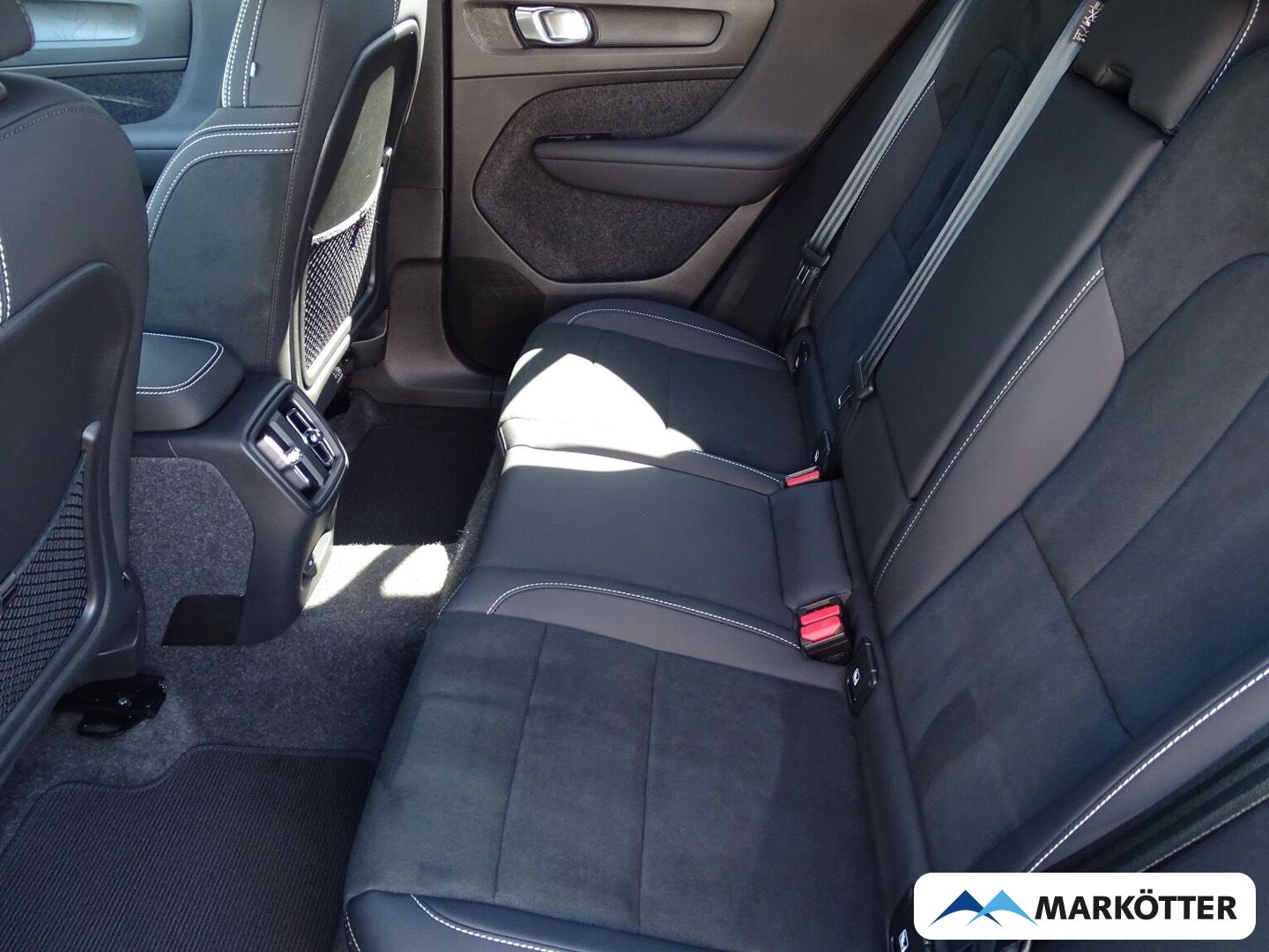 Volvo XC40 Plus Recharge Pure Electric AWD/LED/ACC/SHZ foto 9