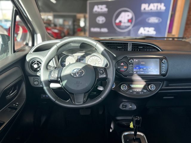 Toyota Yaris Hybrid Team D