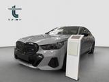 BMW i5 M60 xDrive Panorama Klimaaut. AHK Memory vorn - BMW: V6