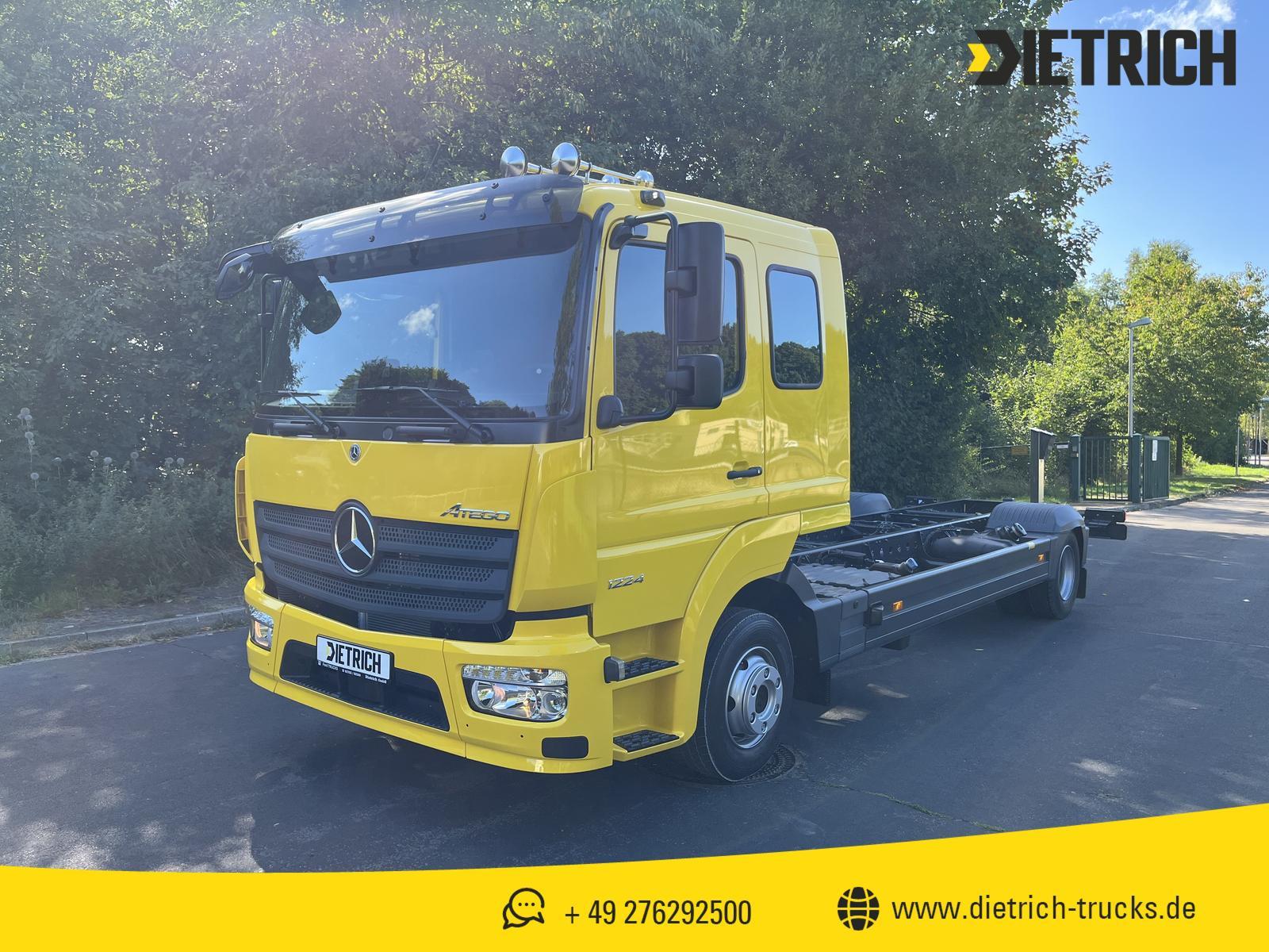 Mercedes-Benz Atego 1224 DoKa Magoot Plateau Hubbrille Funk LF