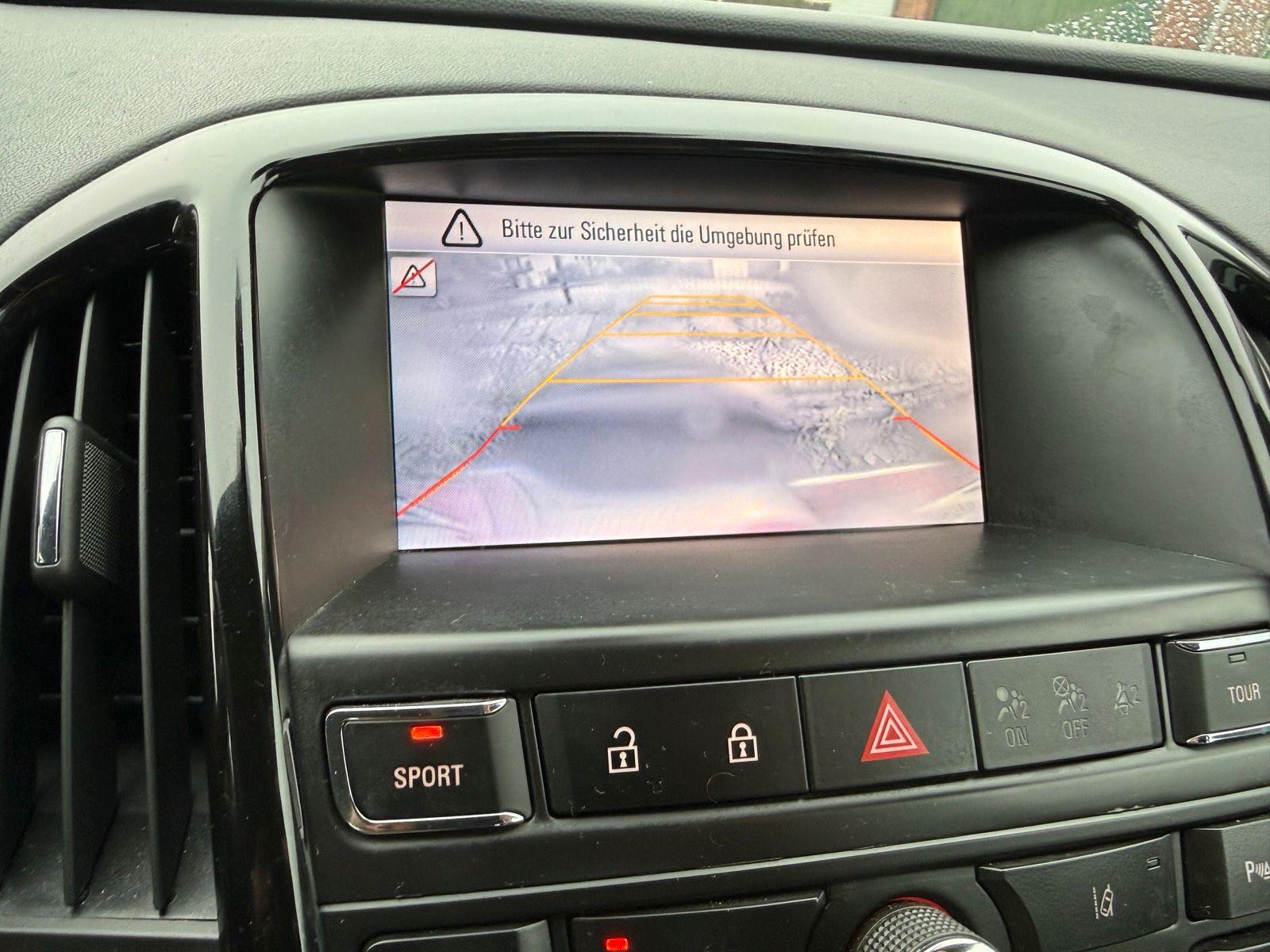 Opel Astra 2013 — photo 11