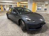 Tesla Model 3 Allradantrieb mit Dualmotor Performa... - Tesla Gebrauchtwagen in Berlin