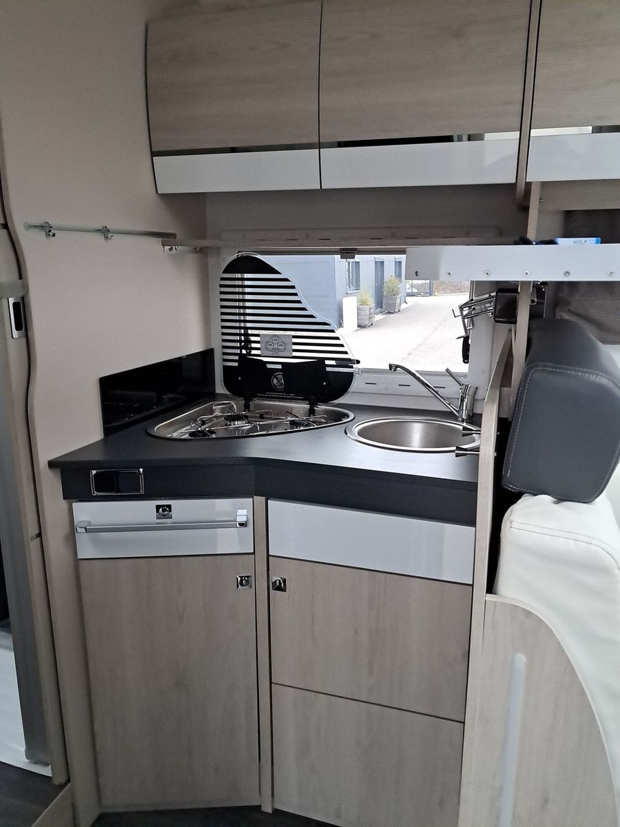 Fahrzeugabbildung Chausson Teilintegriert 727 GA Special Edition  Sat,Solar