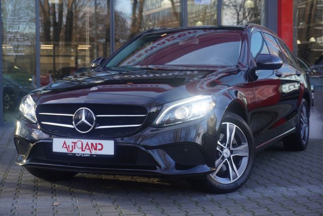 Mercedes-Benz C200 T 4Matic LED Panorama Navi Kamera AHK