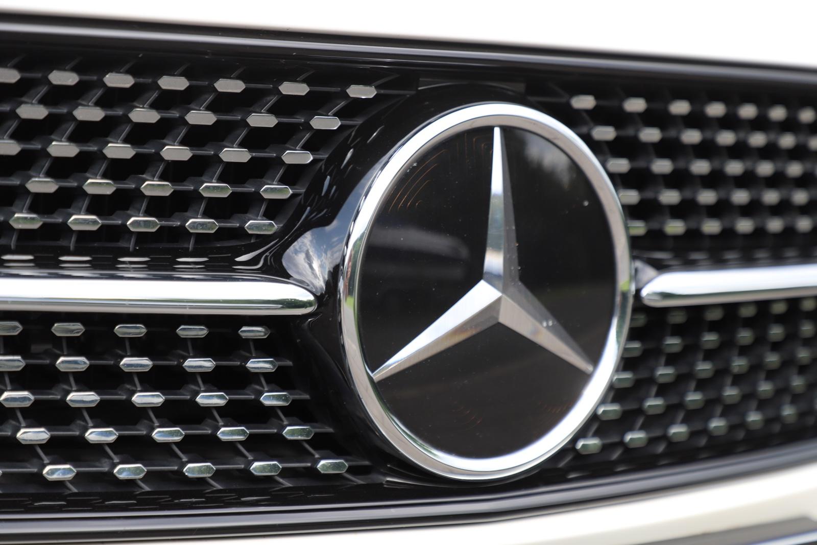 Mercedes-Benz E 220d T-Modell AMG Nav Burmesteri Distronic AHK