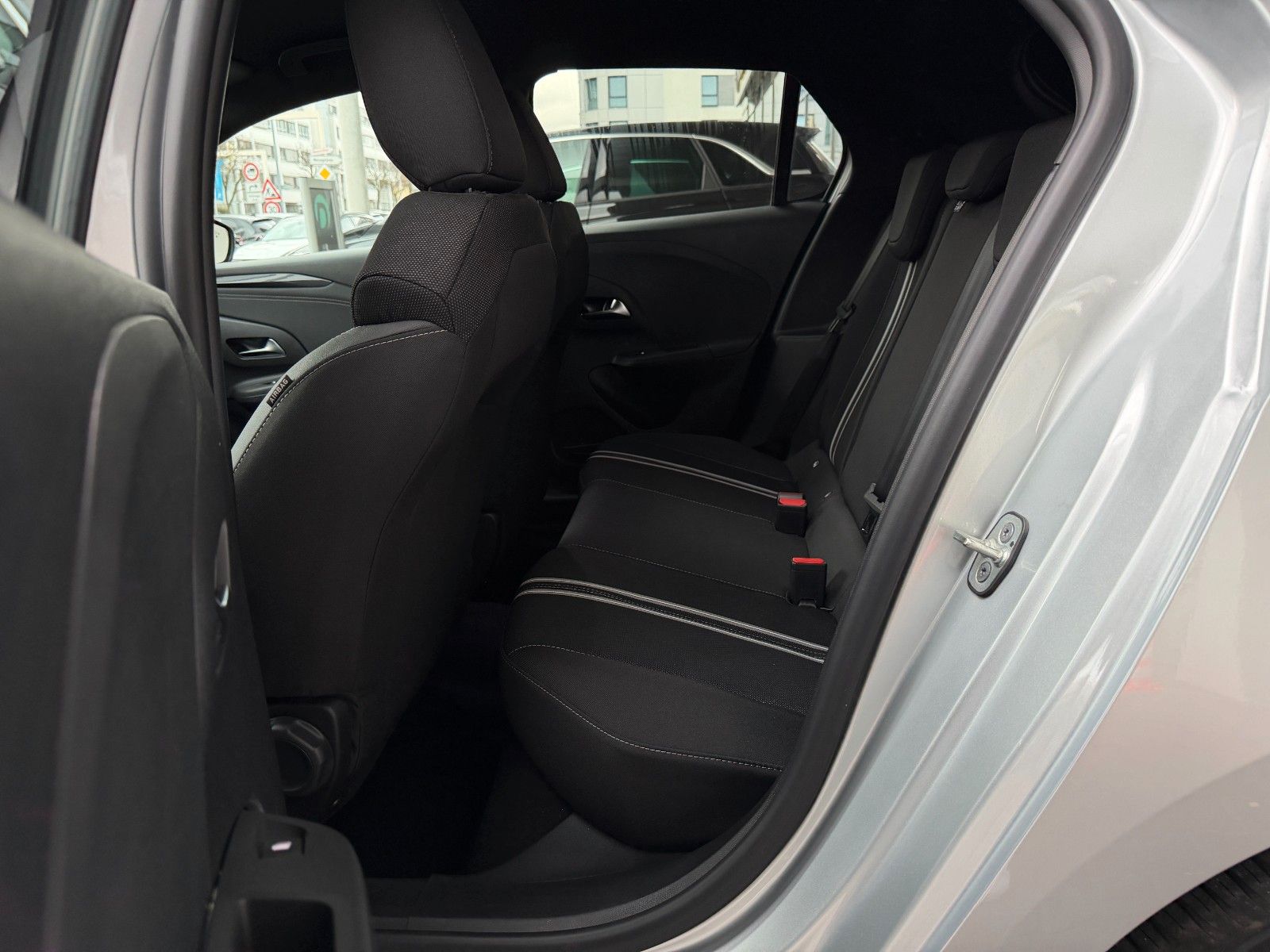 Fahrzeugabbildung Opel Corsa F GS 130 PS Automatik/Navi/Kamera!