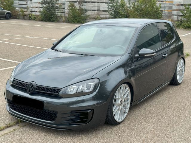 Volkswagen Golf  VI 2.0 GTI Bull X Rotiform 19 Zoll Käfig 