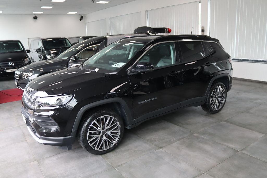 Jeep Compass — hlavná fotografia