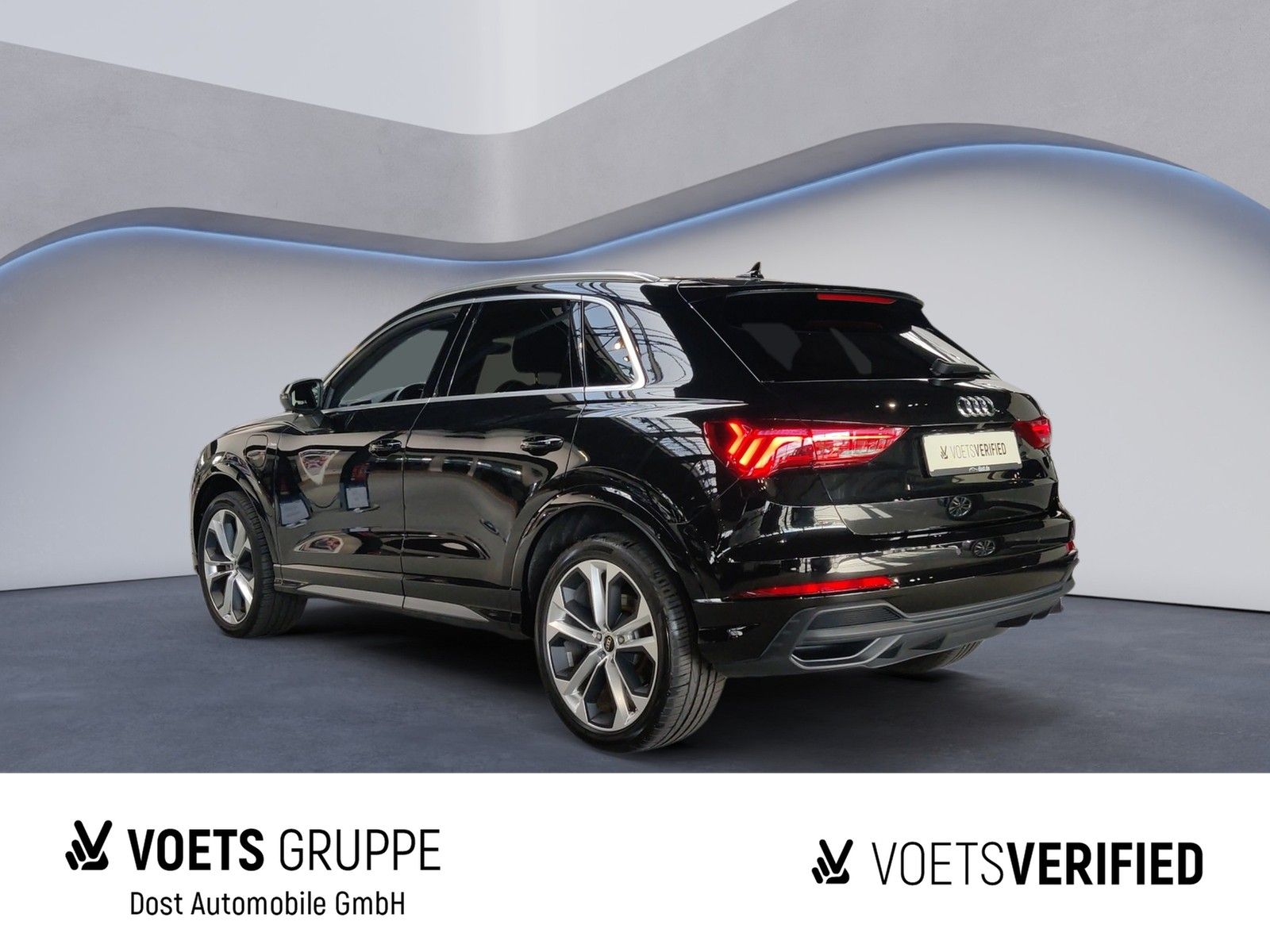 Audi Q3 45 TFSI e S line S tronic PANO RearView AHK foto 4