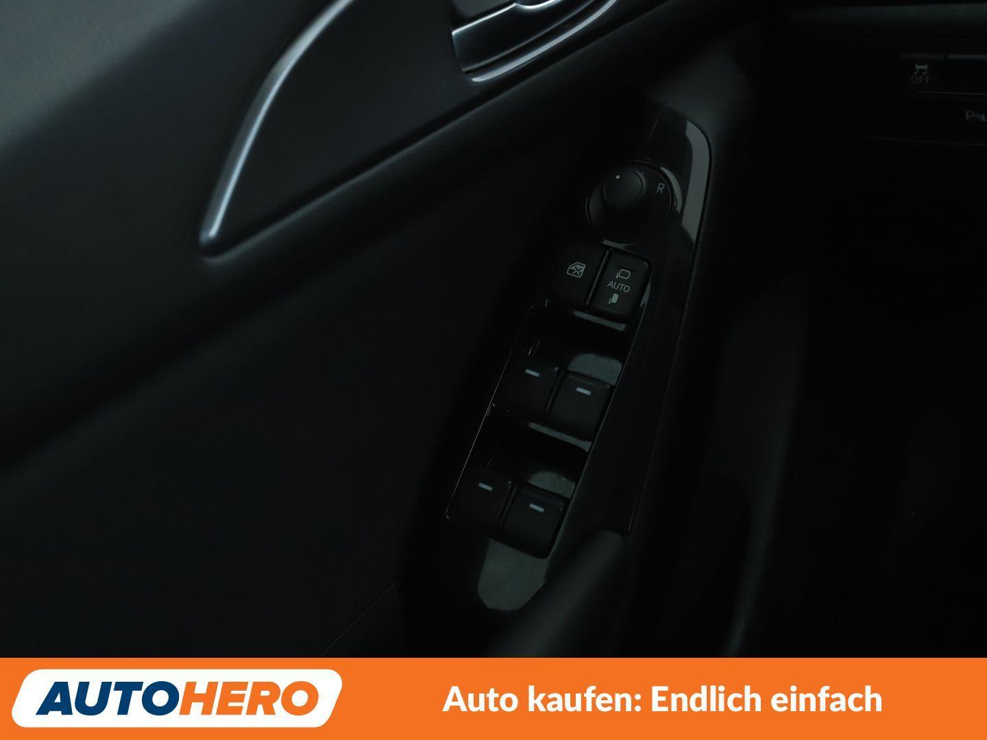 Mazda 3 2.0 Sports-Line Aut.*NAVI*HEAD-UP*LED*TEMPO*