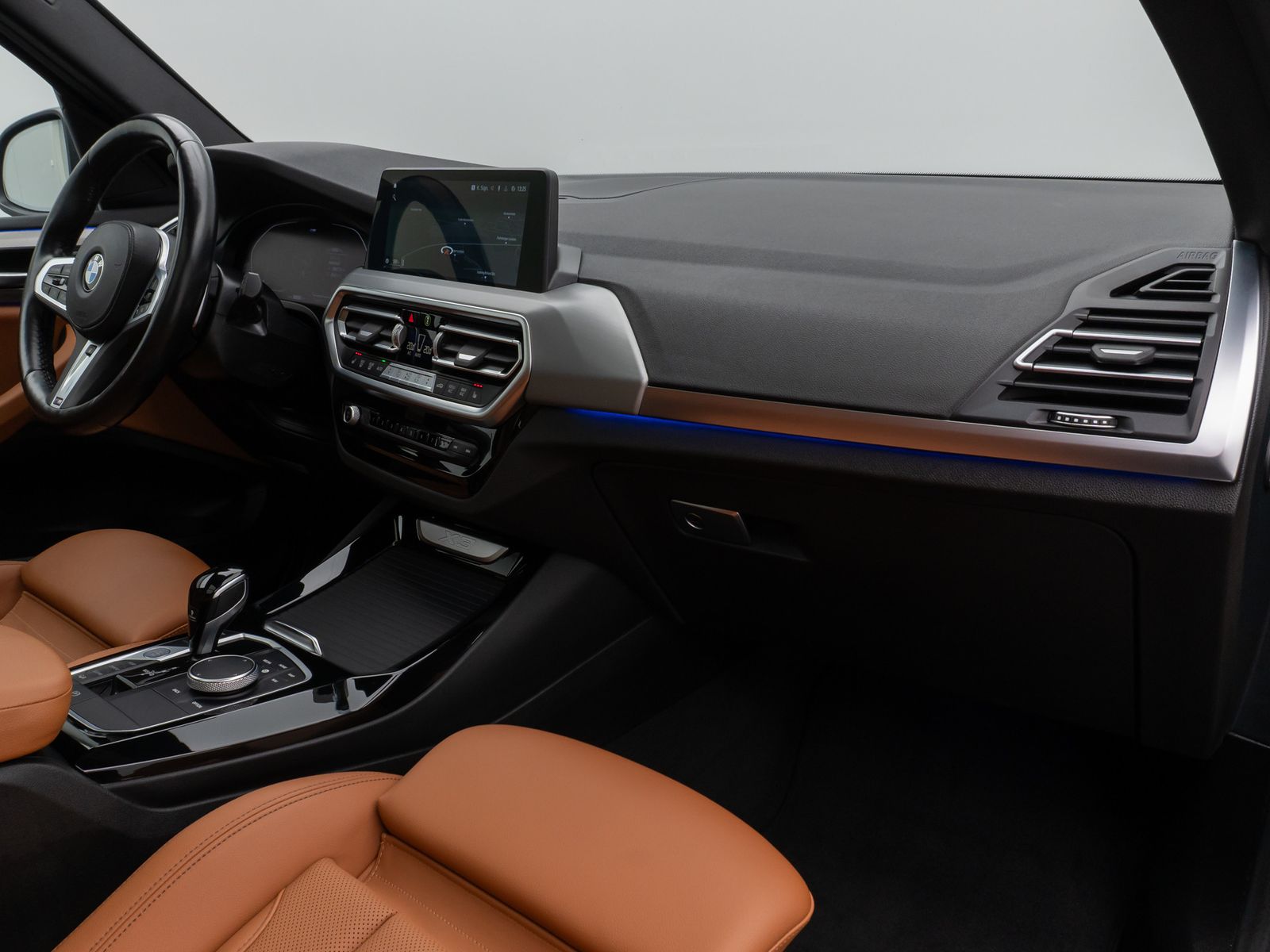 Fahrzeugabbildung BMW X3 xD30d M Sport Panoram Kamera DAB HiFi AHK 21"