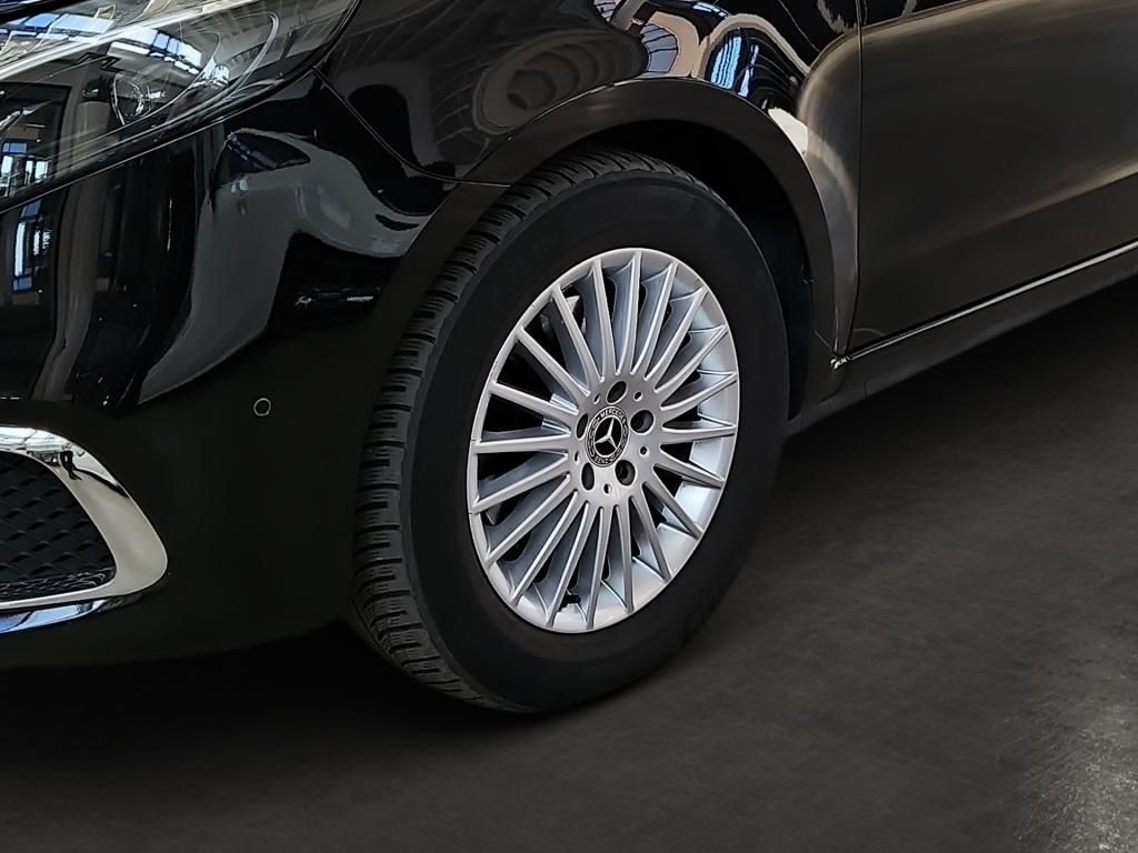 Fahrzeugabbildung Mercedes-Benz V 300 EAV/E 8 Sitze AHK DISTRONIC elektr.ST STHZ