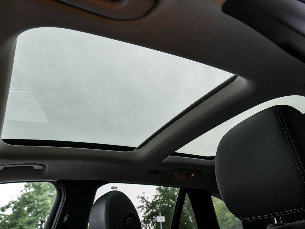 Mercedes-Benz GLC 300 e 4M |DISTR|KEYL|LED|NAVI|PANO|360°|MBUX
