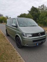 Volkswagen VW T5 Multivan 5.2 / 140 PS ( sehr gepflegt )  - Volkswagen T5 Multivan mit Diesel-Antrieb: Grün