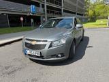 Chevrolet Cruze 1.6 LS Benziner LS - Chevrolet Cruze mit Benzin-Antrieb