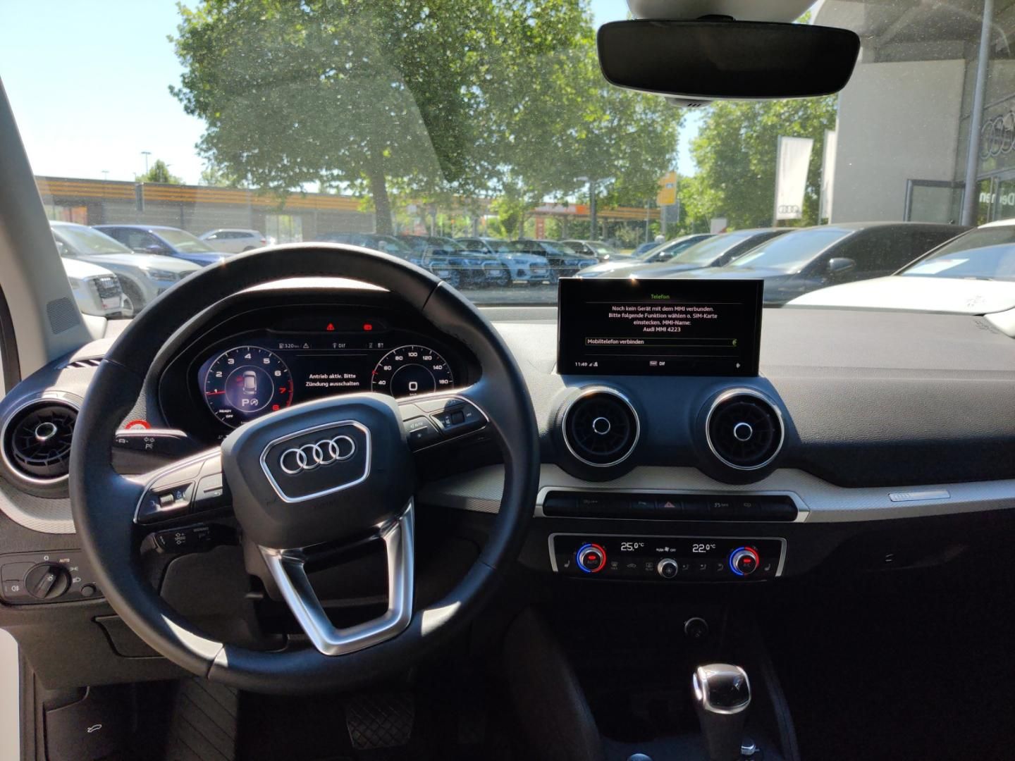 Fahrzeugabbildung Audi Q2 S line 35 TFSI Stronic Assistenzpaket Fahren