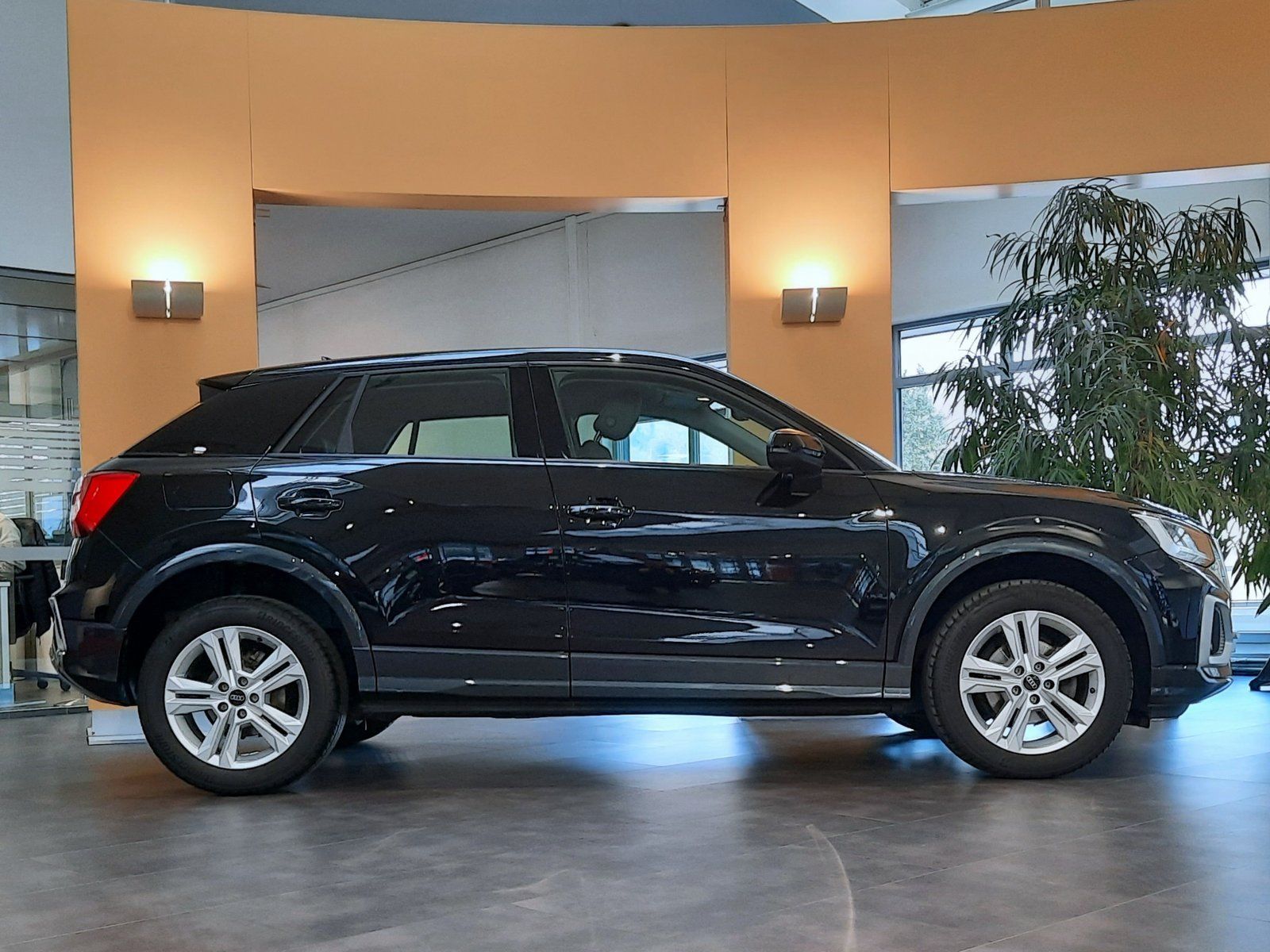 Fahrzeugabbildung Audi Q2 35 TFSI advanced S-Tronic *Cam*LED*AppC.*
